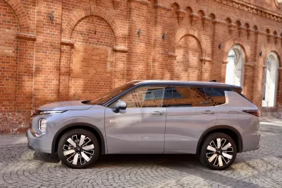 Mitsubishi Outlander IV - zdjęcie poglądowe