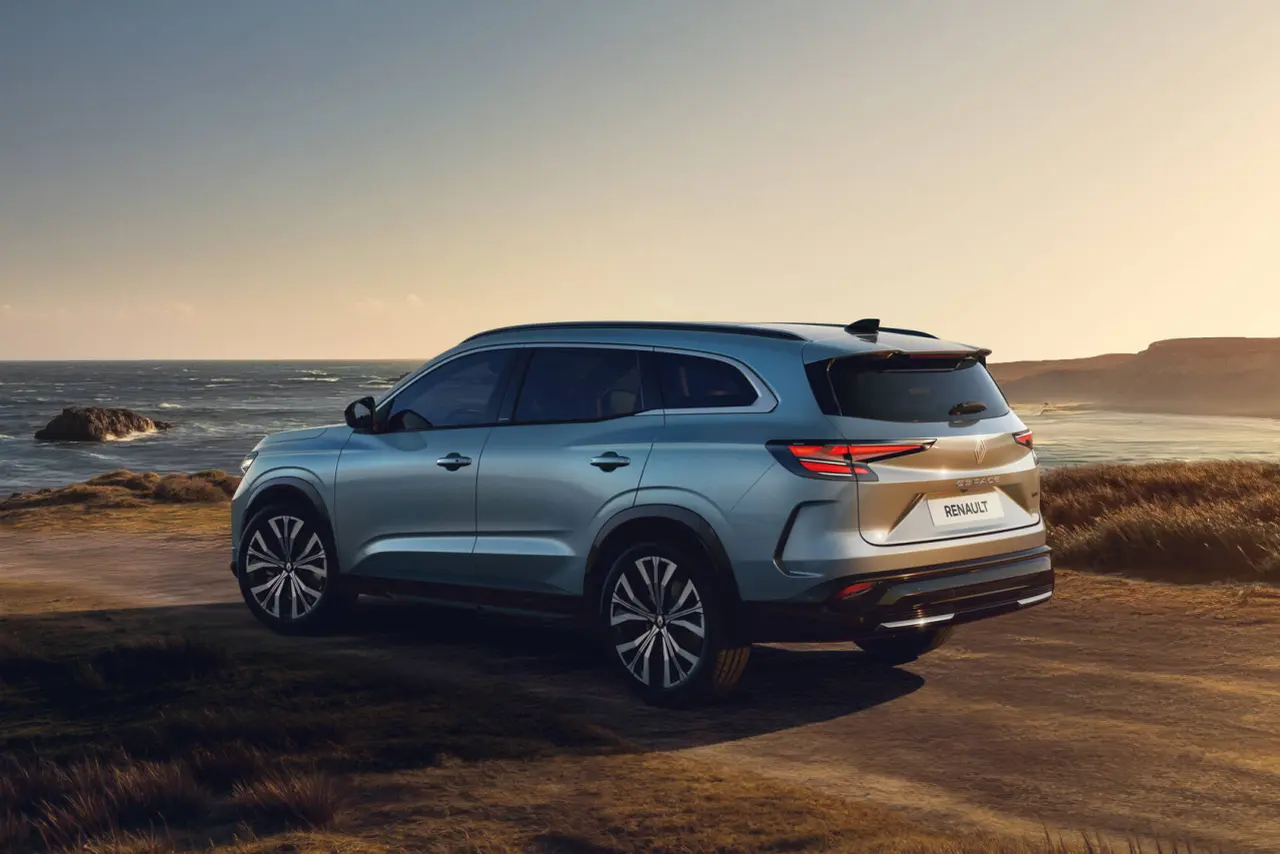 Renault Espace VI SUV 7-osobowy - zdjęcie poglądowe
